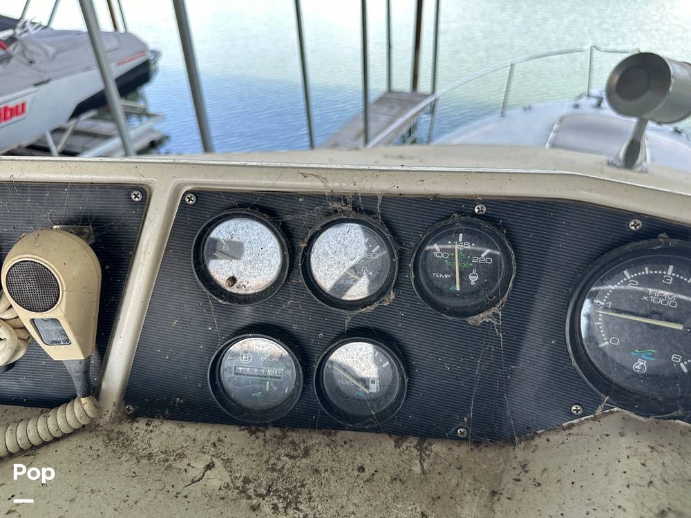Slide: The Image of Sea Ray 345 Sedan Bridge 1988 - 13196585