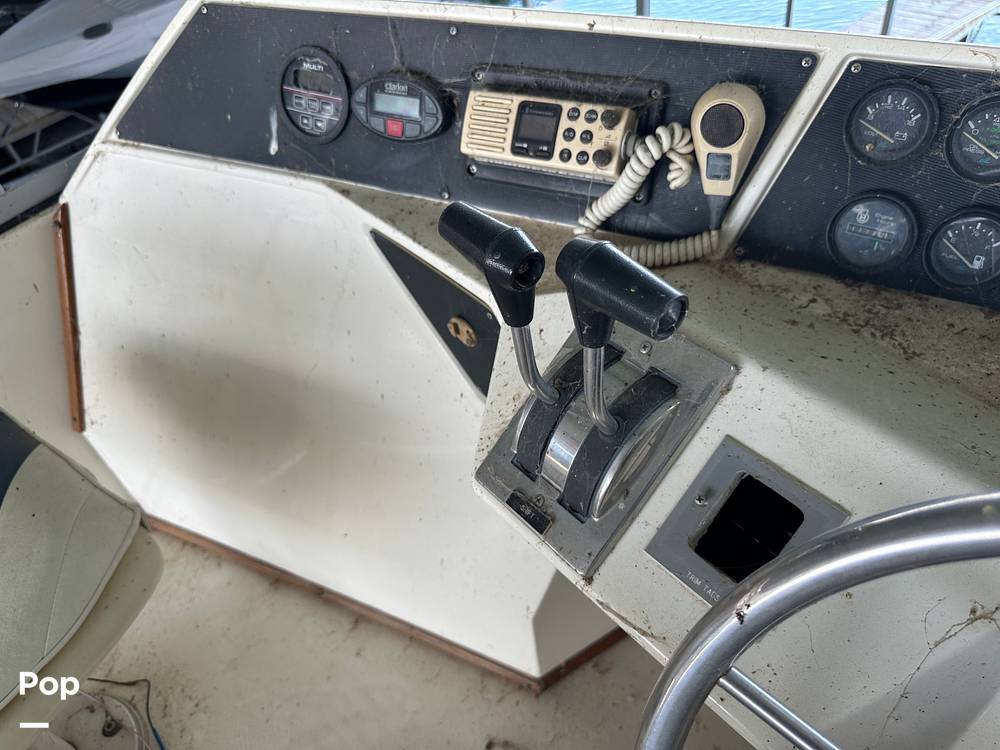 Slide: The Image of Sea Ray 345 Sedan Bridge 1988 - 13196587