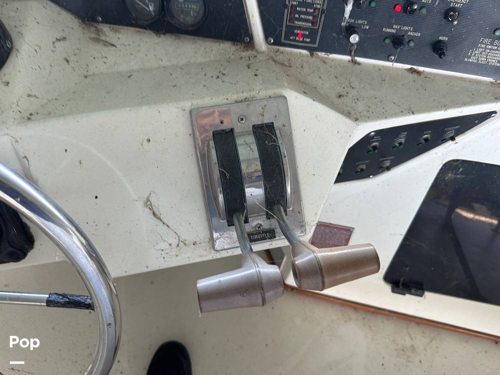 Slide: The Image of Sea Ray 345 Sedan Bridge 1988 - 13196588