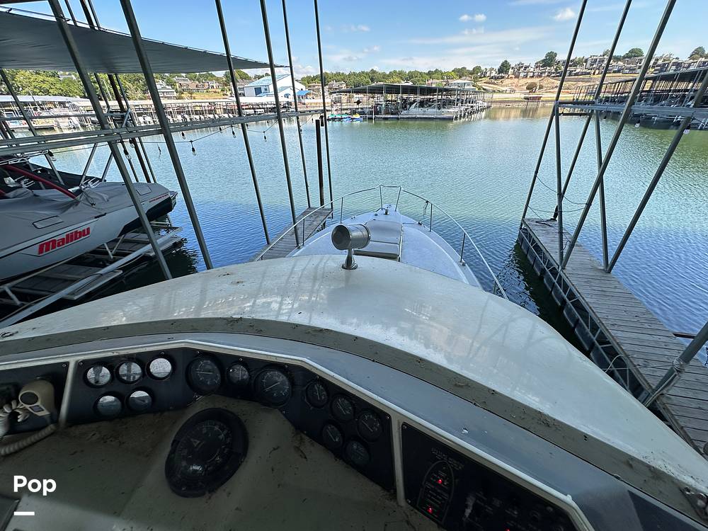 Slide: The Image of Sea Ray 345 Sedan Bridge 1988 - 13196592