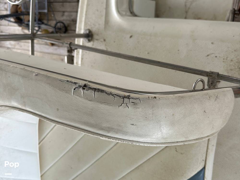 Slide: The Image of Sea Ray 345 Sedan Bridge 1988 - 13196601