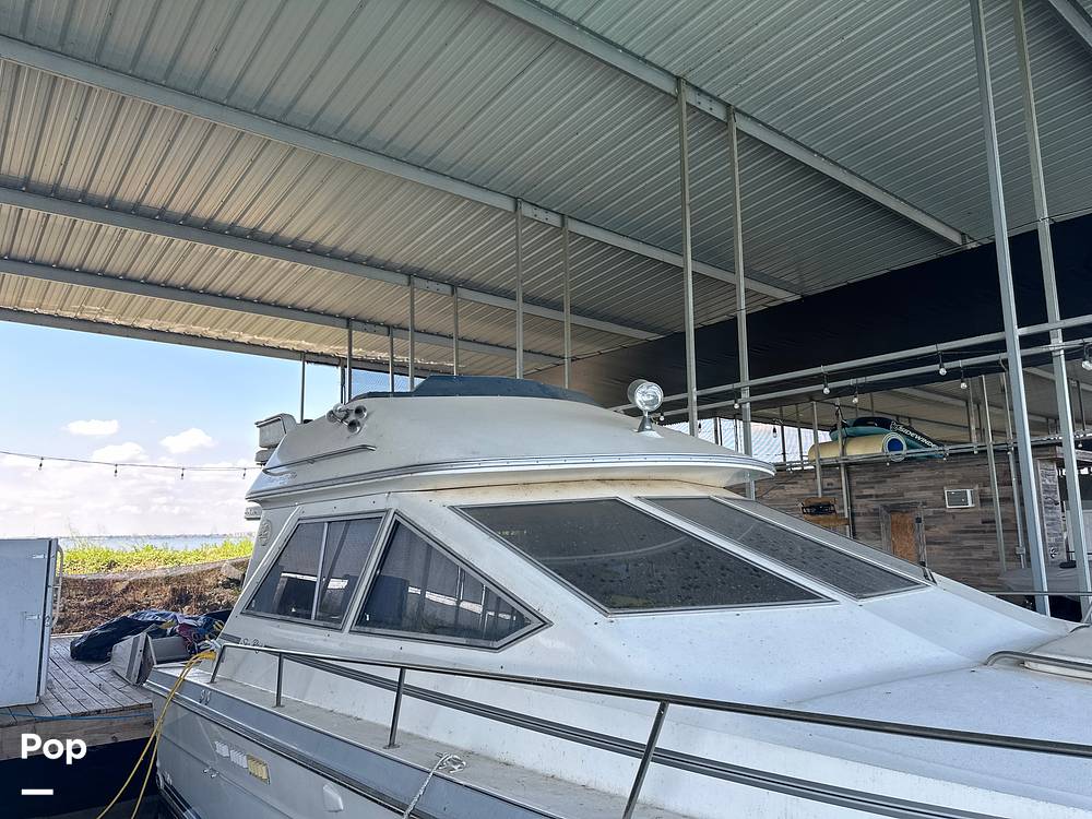 Slide: The Image of Sea Ray 345 Sedan Bridge 1988 - 13196127