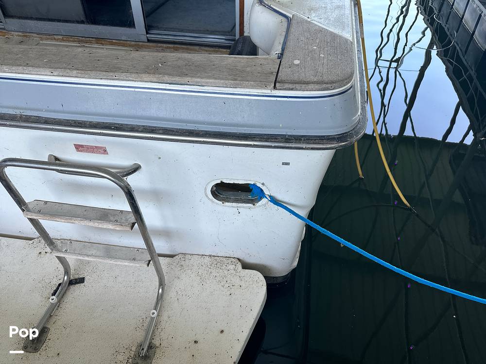 Slide: The Image of Sea Ray 345 Sedan Bridge 1988 - 13196129