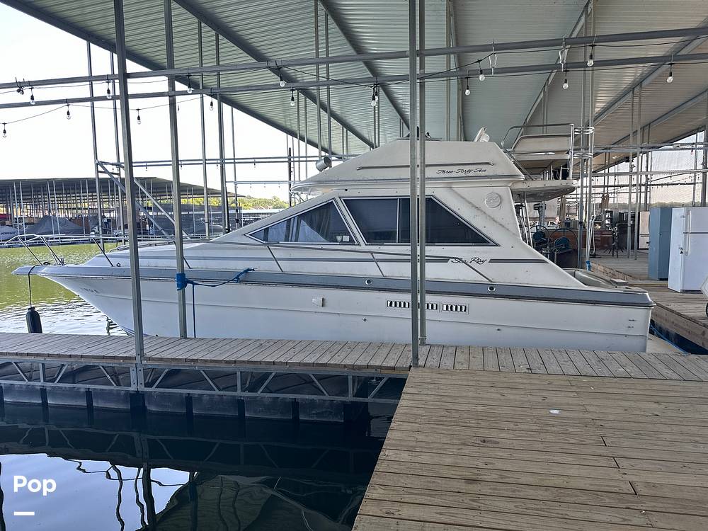 Slide: The Image of Sea Ray 345 Sedan Bridge 1988 - 13196135