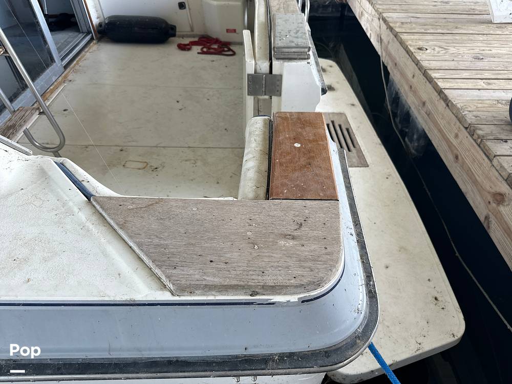 Slide: The Image of Sea Ray 345 Sedan Bridge 1988 - 13196150