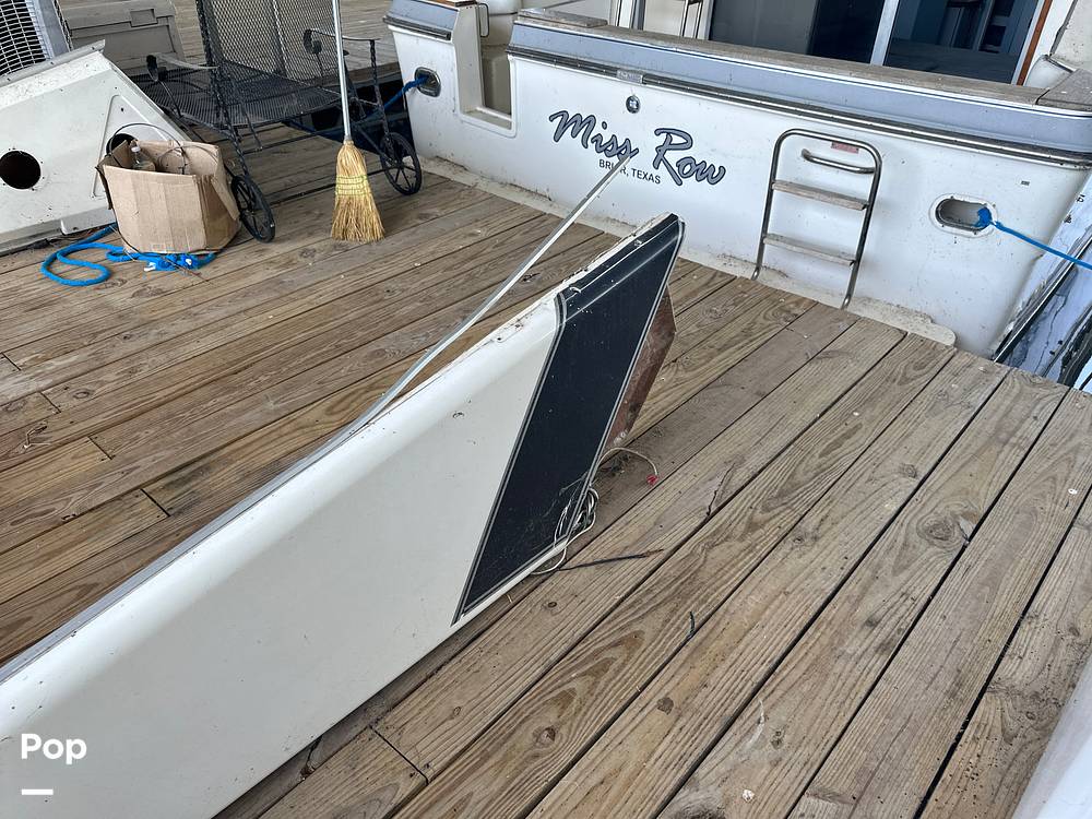 Slide: The Image of Sea Ray 345 Sedan Bridge 1988 - 13196152