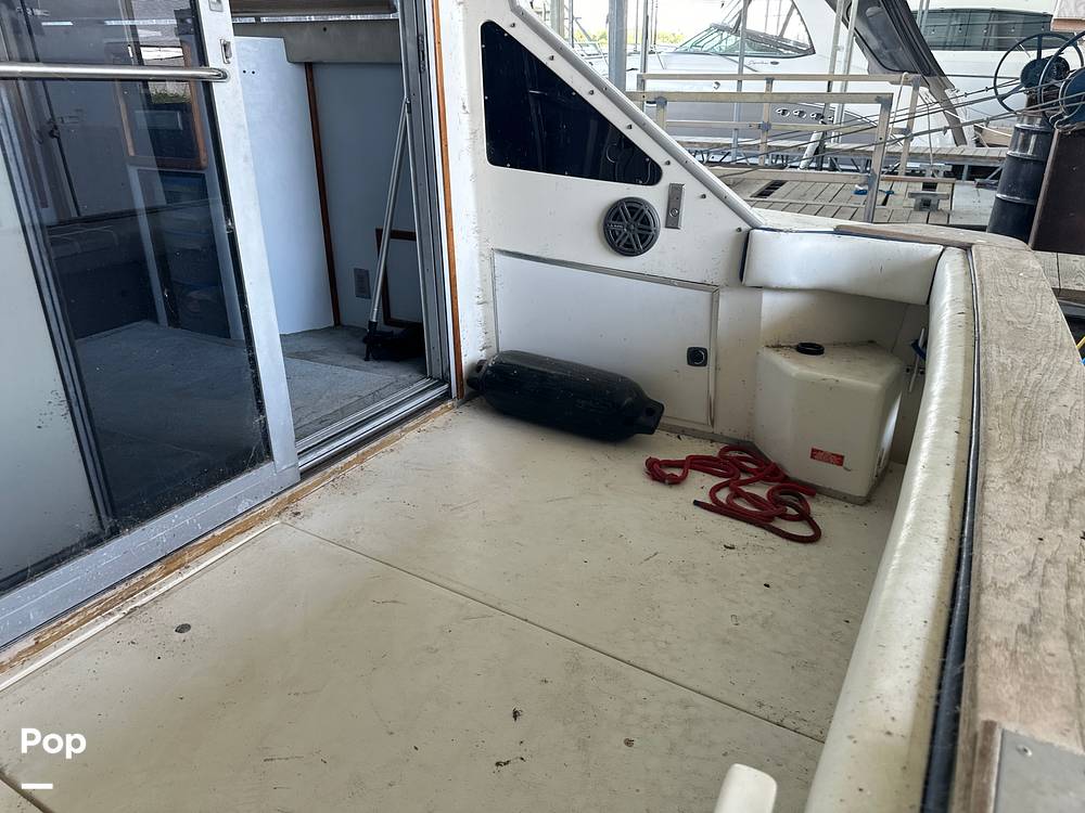Slide: The Image of Sea Ray 345 Sedan Bridge 1988 - 13196160