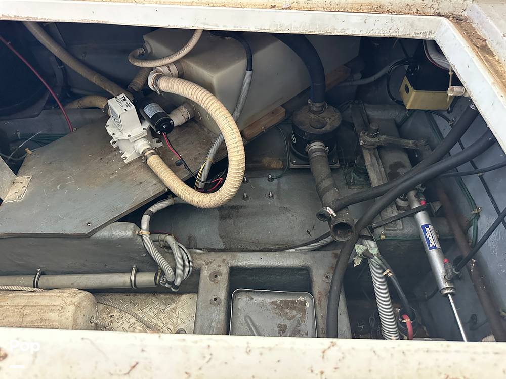 Slide: The Image of Sea Ray 345 Sedan Bridge 1988 - 13196518