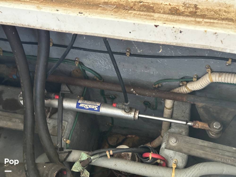 Slide: The Image of Sea Ray 345 Sedan Bridge 1988 - 13196524