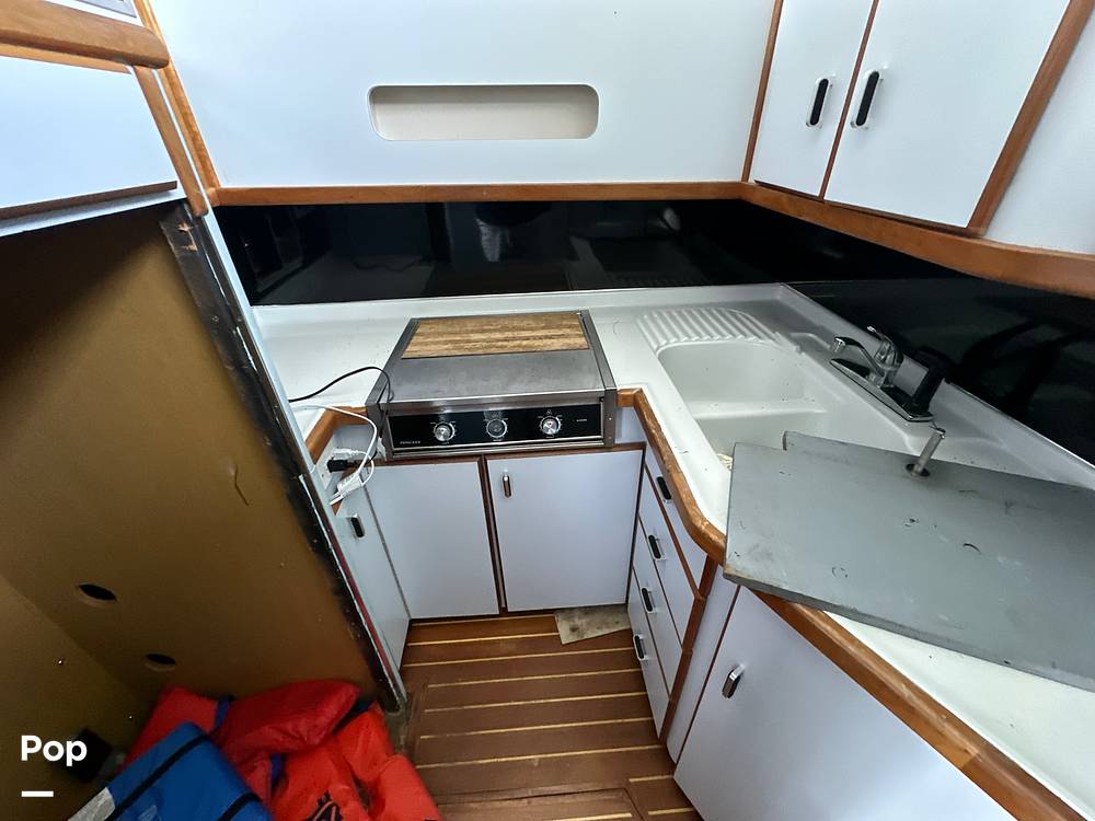Slide: The Image of Sea Ray 345 Sedan Bridge 1988 - 13196531