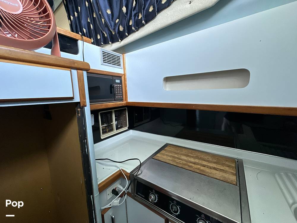 Slide: The Image of Sea Ray 345 Sedan Bridge 1988 - 13196532