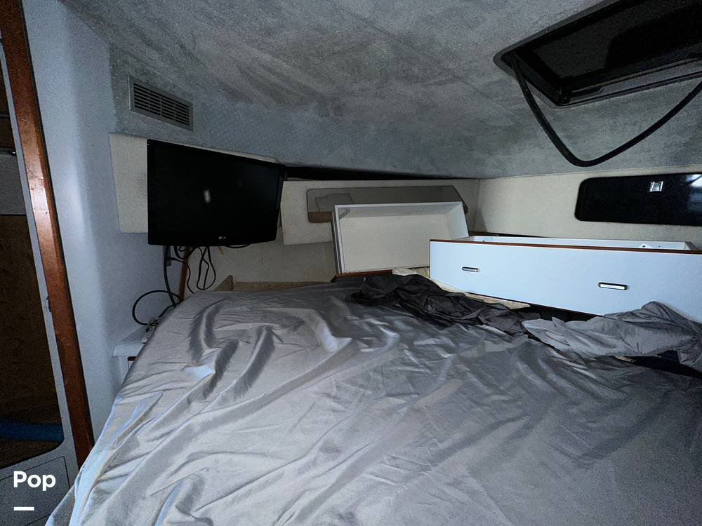 Slide: The Image of Sea Ray 345 Sedan Bridge 1988 - 13196544