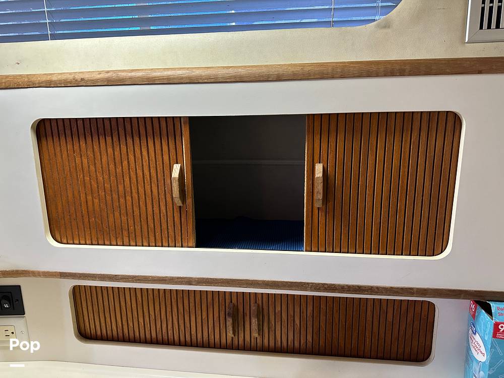 Slide: The Image of Sea Ray 350 Express Bridge 1992 - 14007824