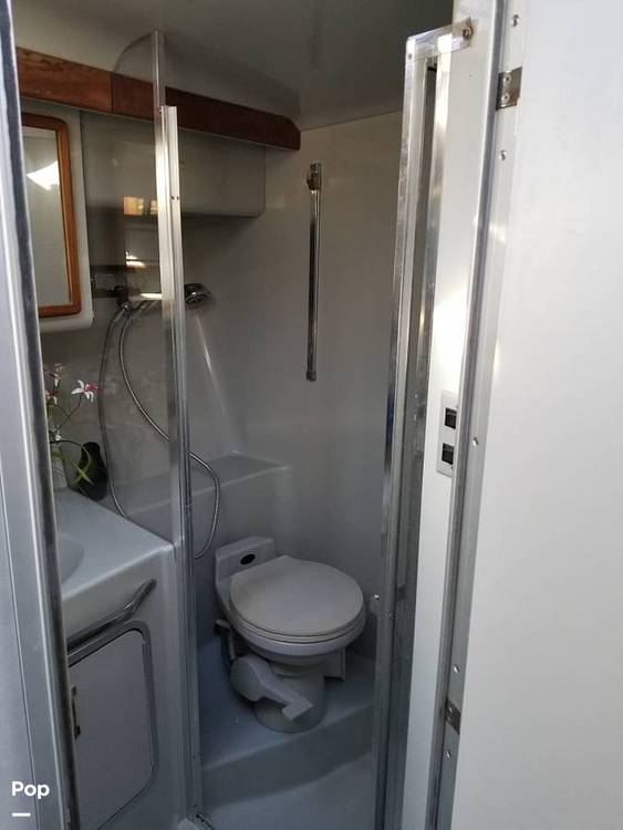 Slide: The Image of Sea Ray 350 Express Cruiser 1991 - 15379130