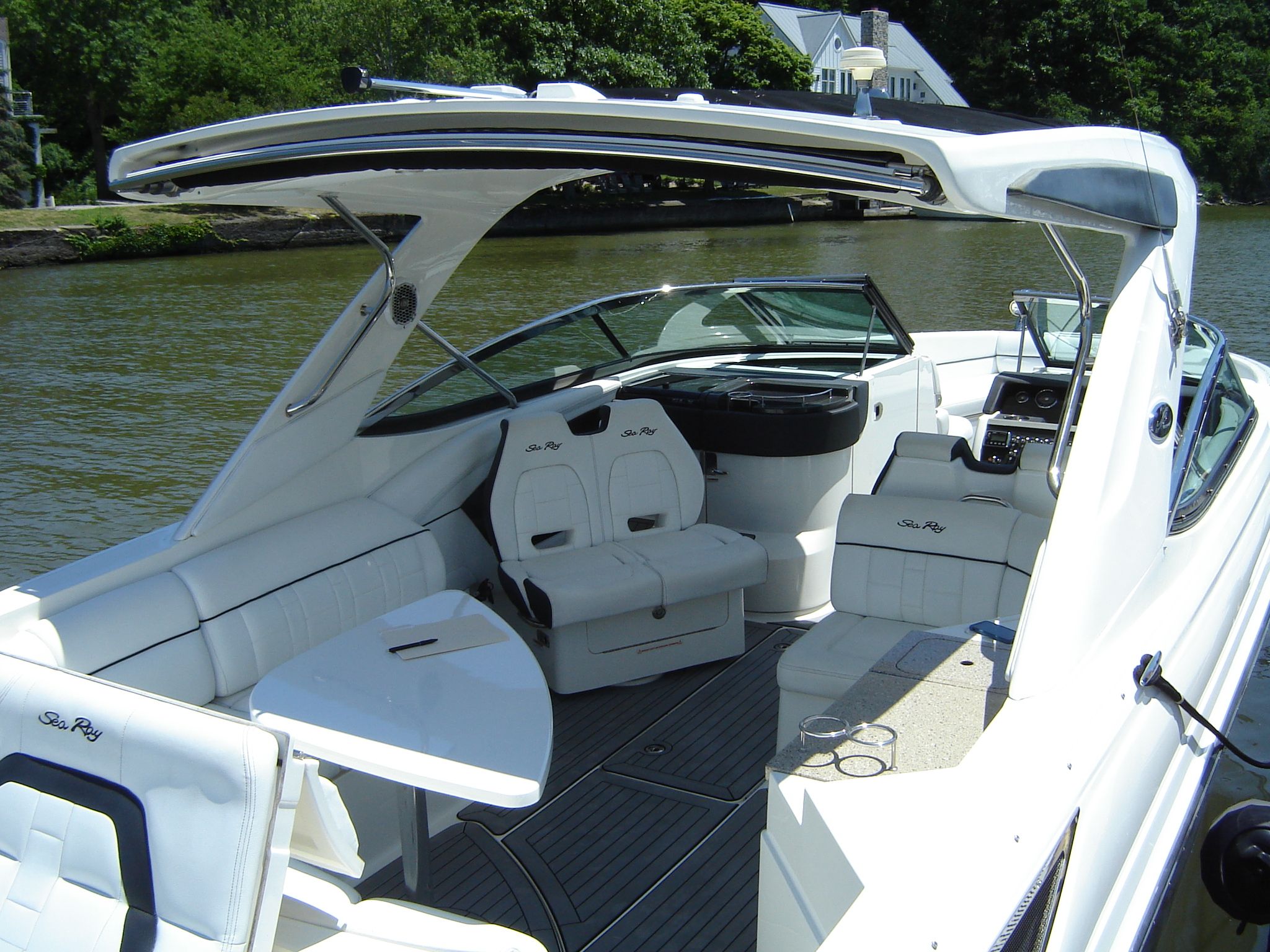 Slide: The Image of Sea Ray 350 SLX 2015 - 19
