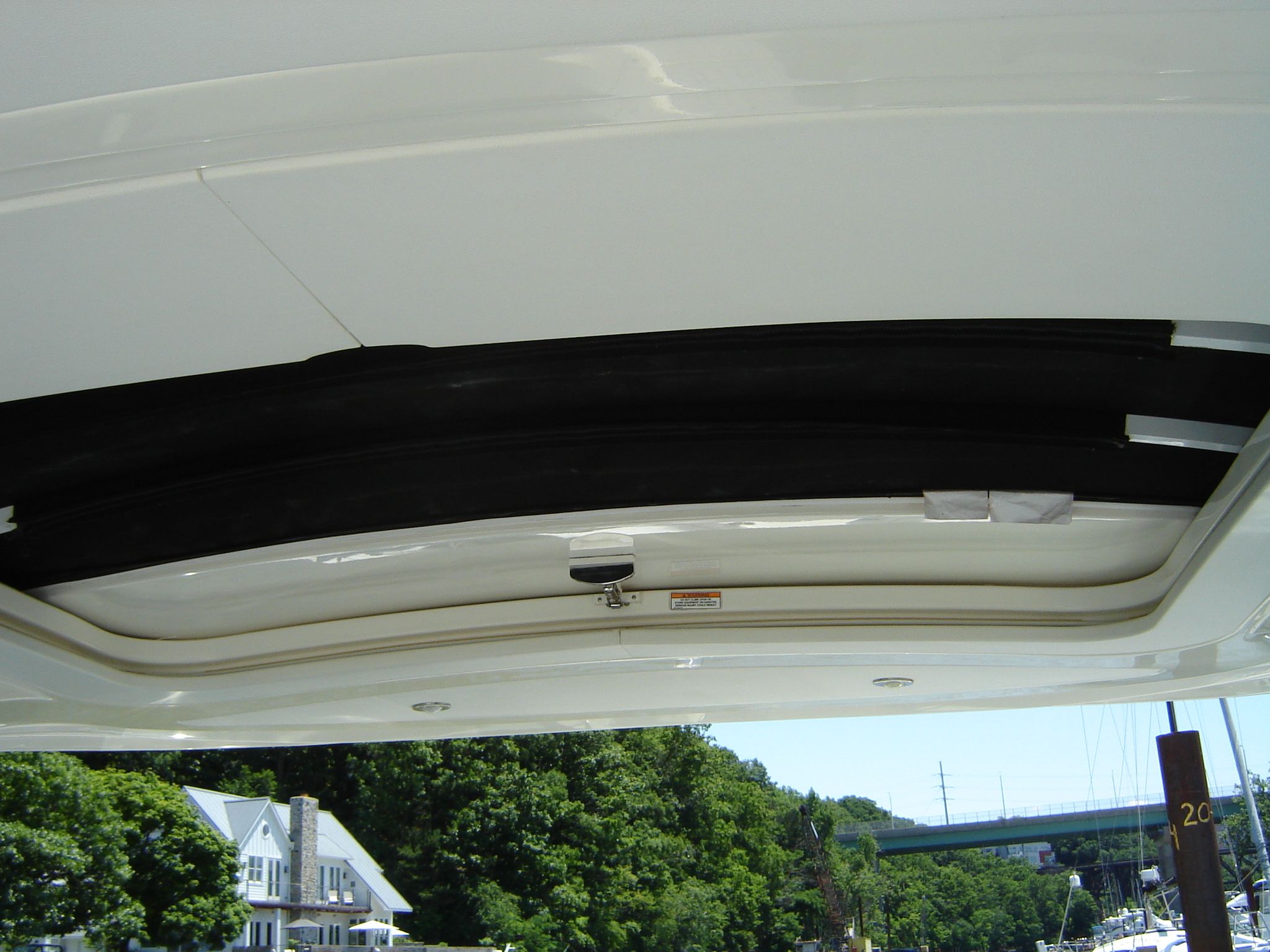 Slide: The Image of Sea Ray 350 SLX 2015 - 22