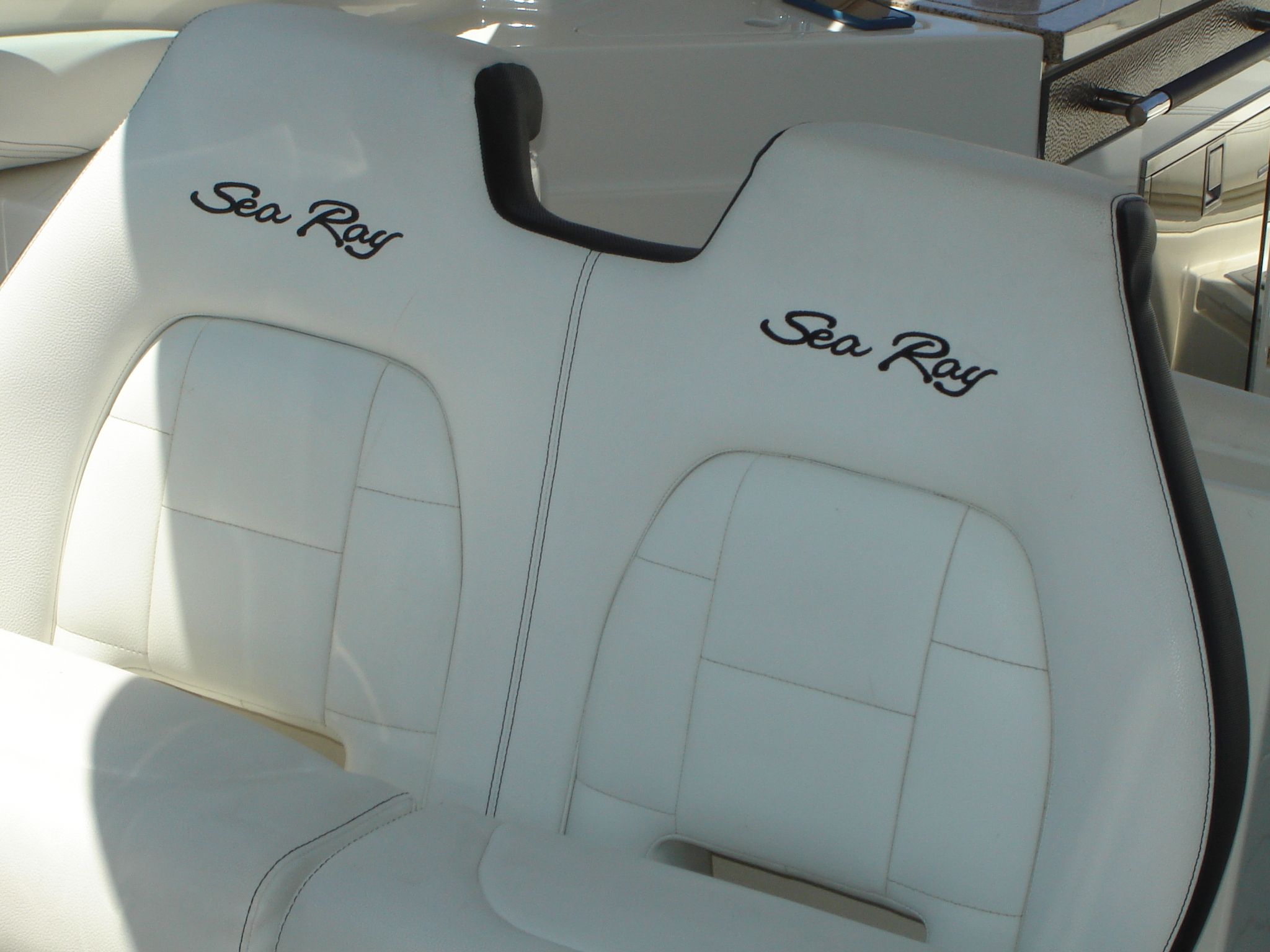 Slide: The Image of Sea Ray 350 SLX 2015 - 27