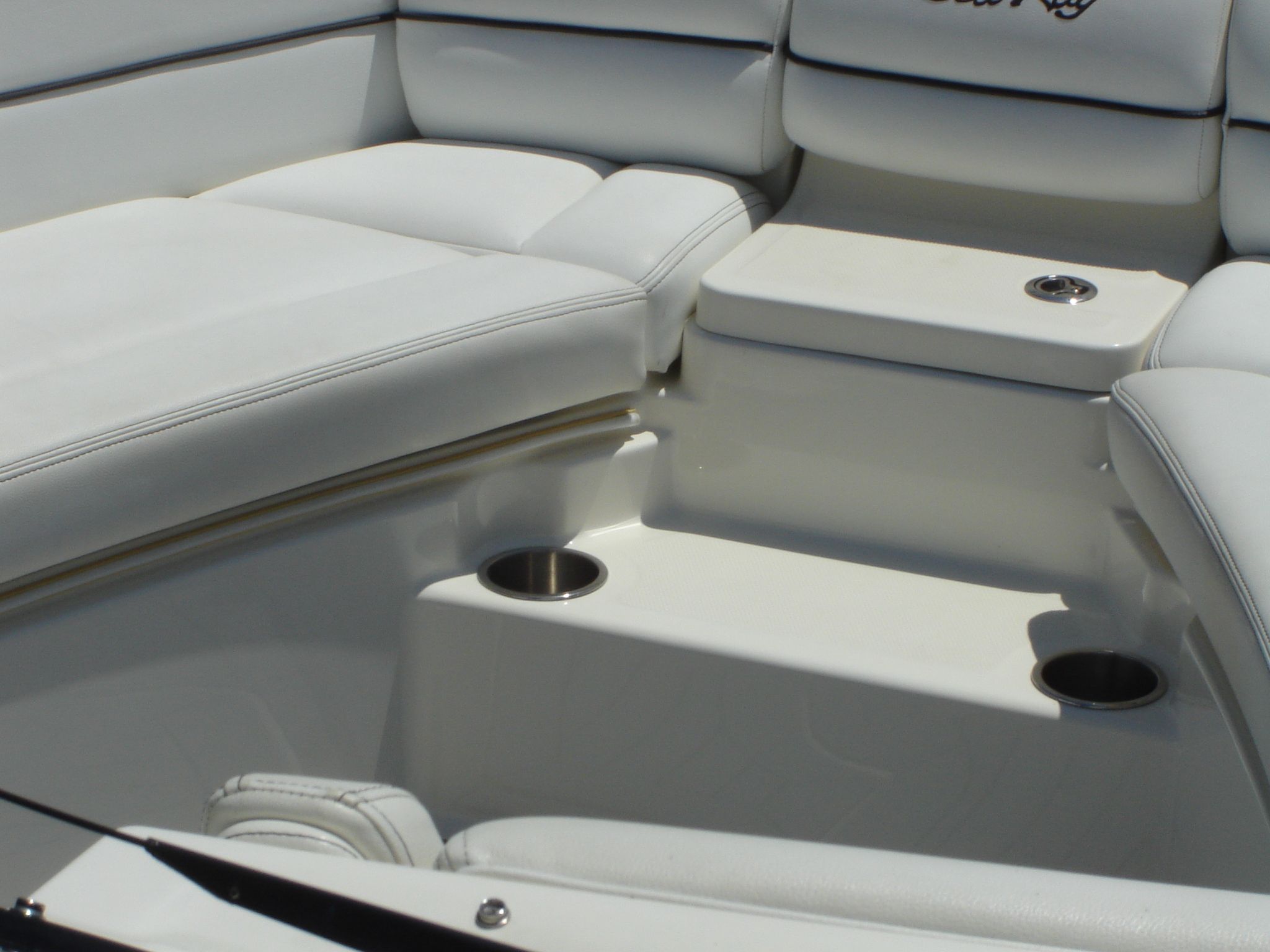 Slide: The Image of Sea Ray 350 SLX 2015 - 28
