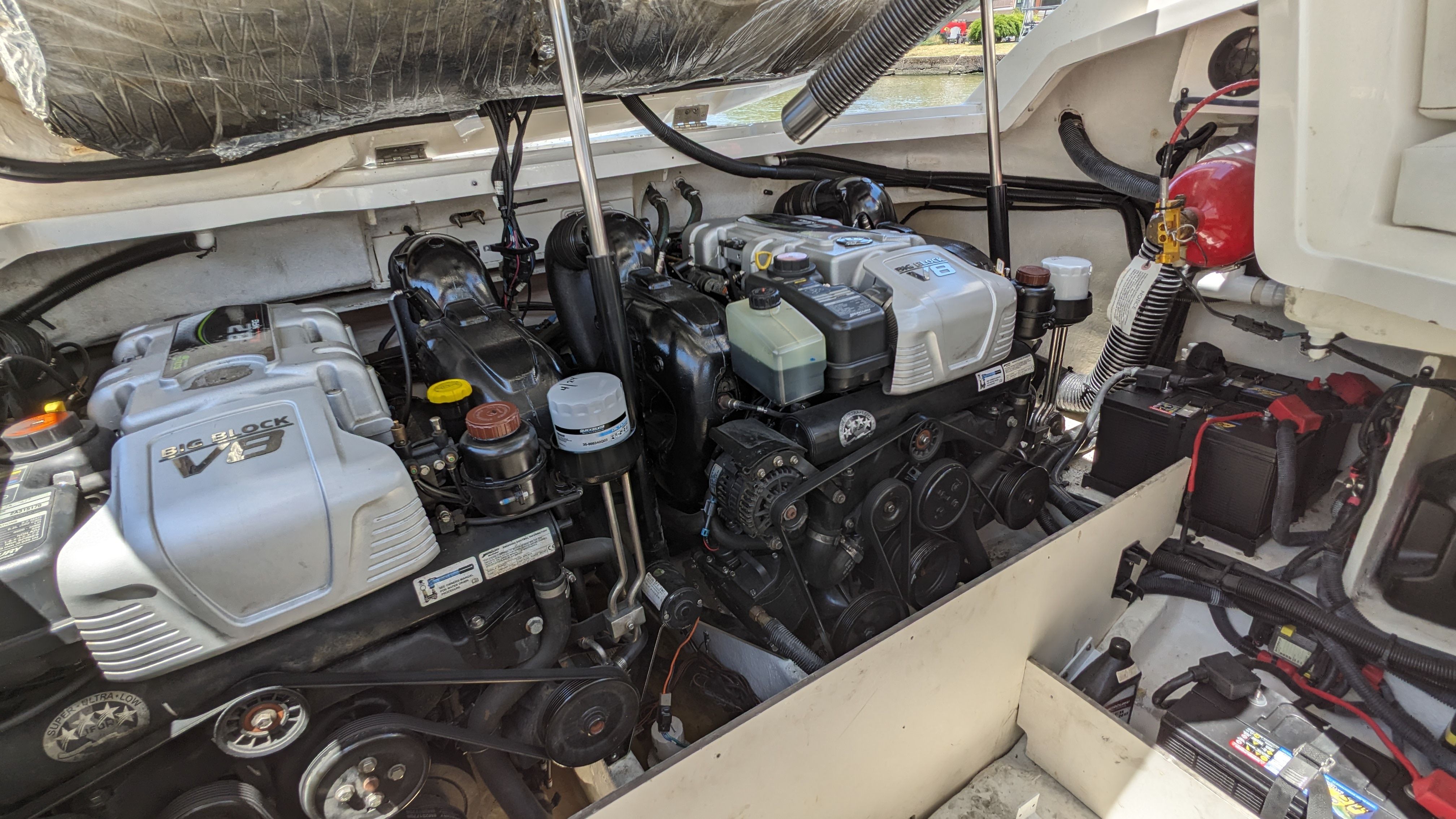 Slide: The Image of Sea Ray 350 SLX 2015 - 32