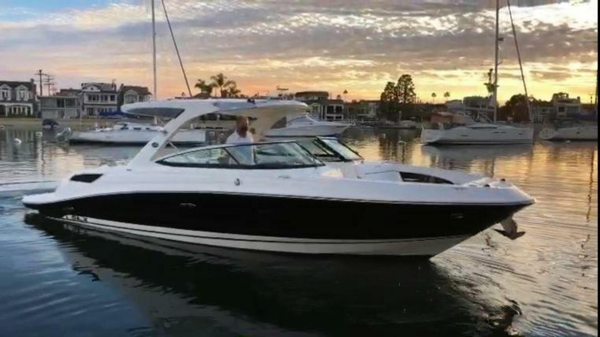 Slide: The Image of Sea Ray 350 SLX 2015 - 4338611