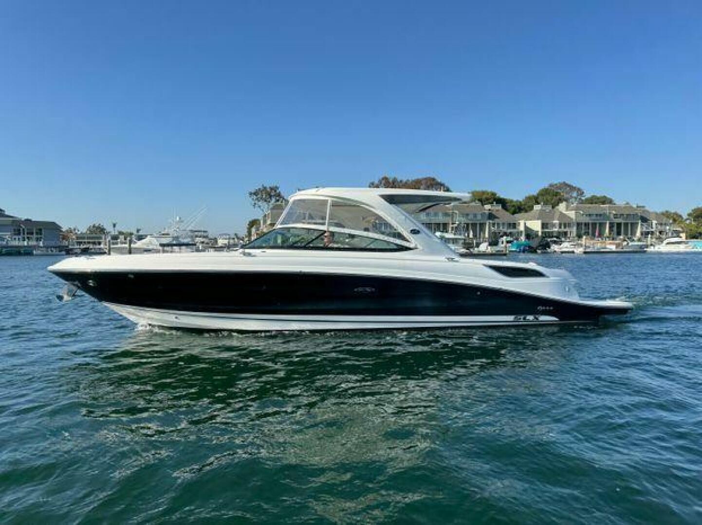Slide: The Image of Sea Ray 350 SLX 2015 - 4338615