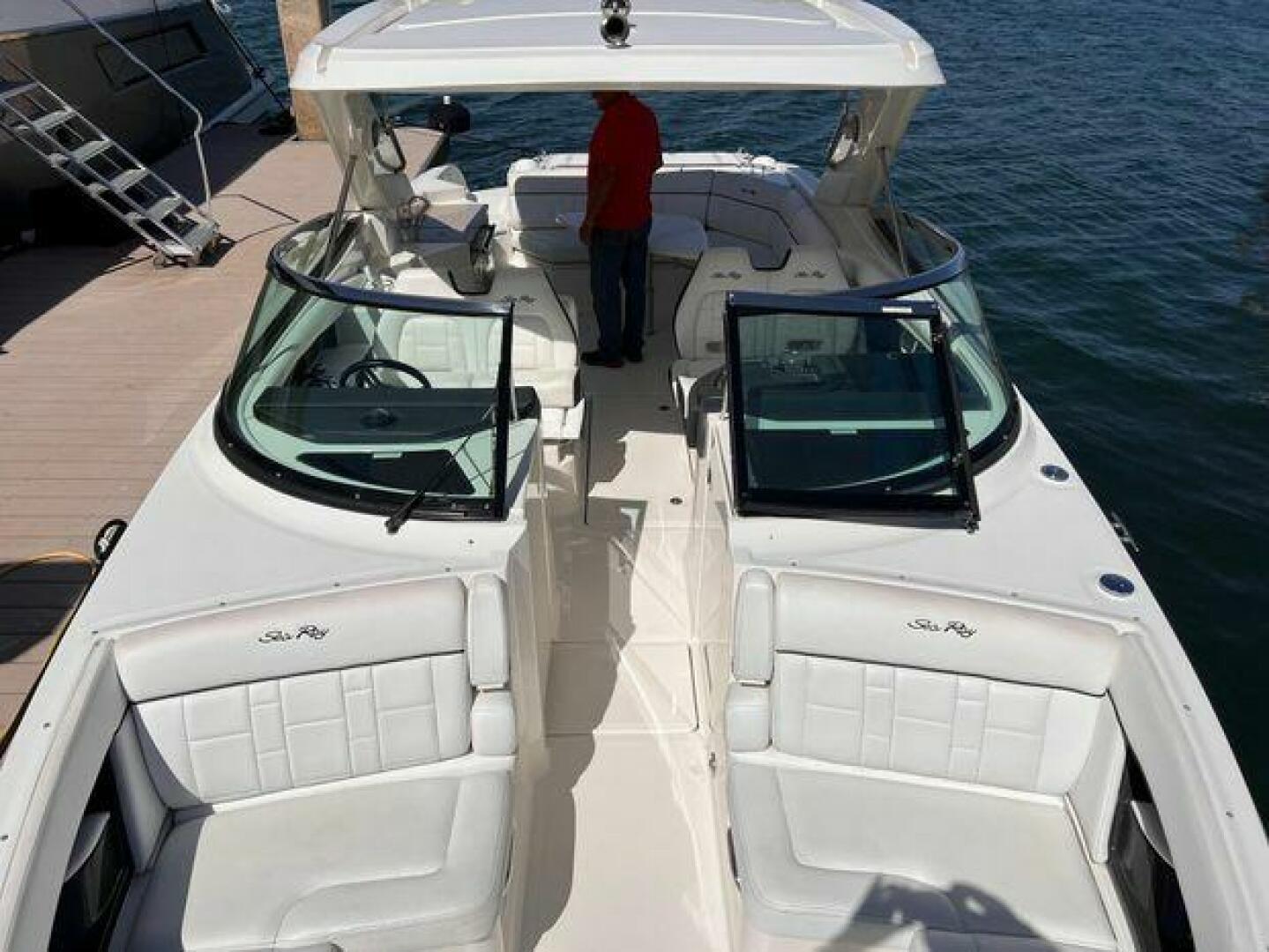 Slide: The Image of Sea Ray 350 SLX 2015 - 4338637