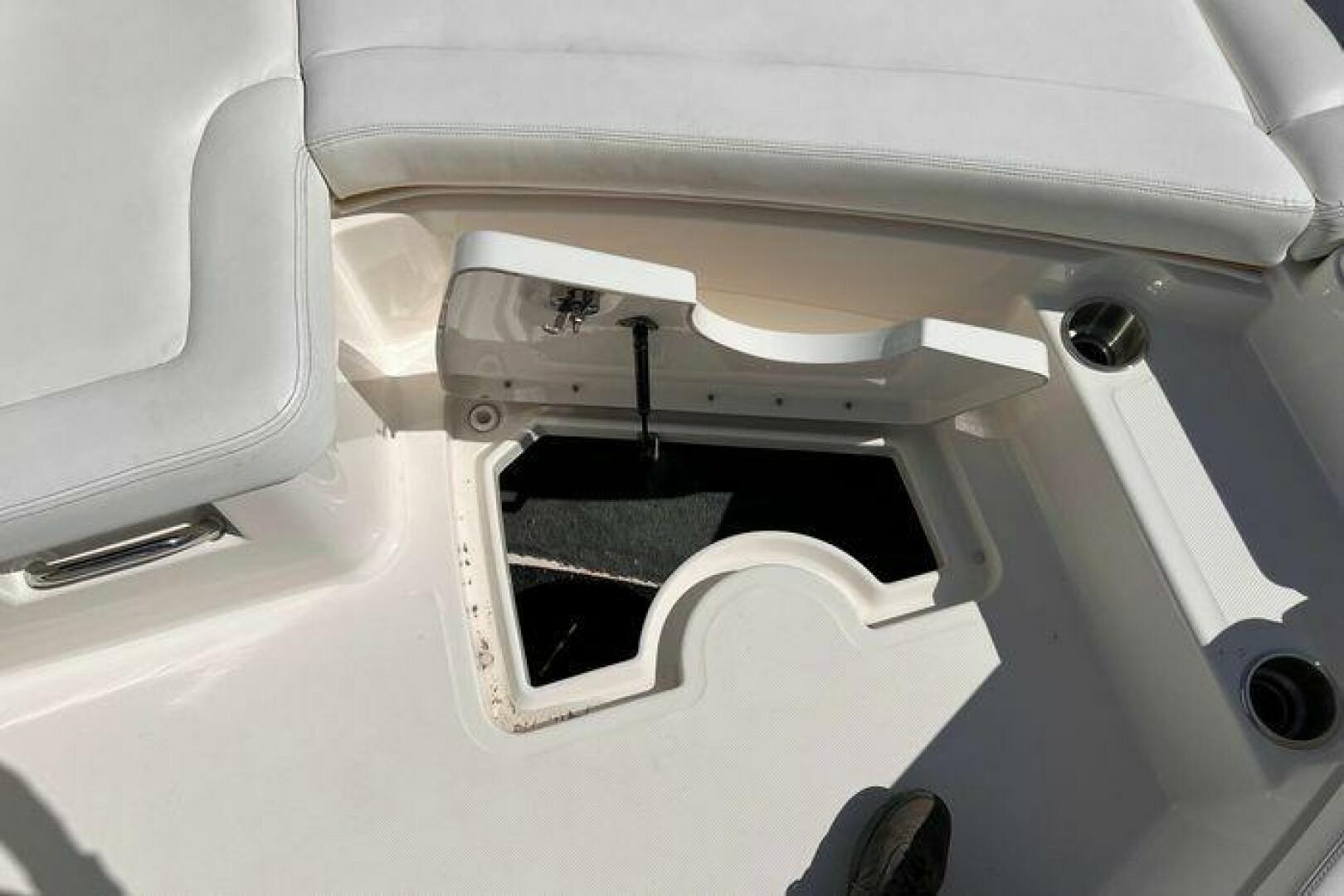 Slide: The Image of Sea Ray 350 SLX 2015 - 4338639