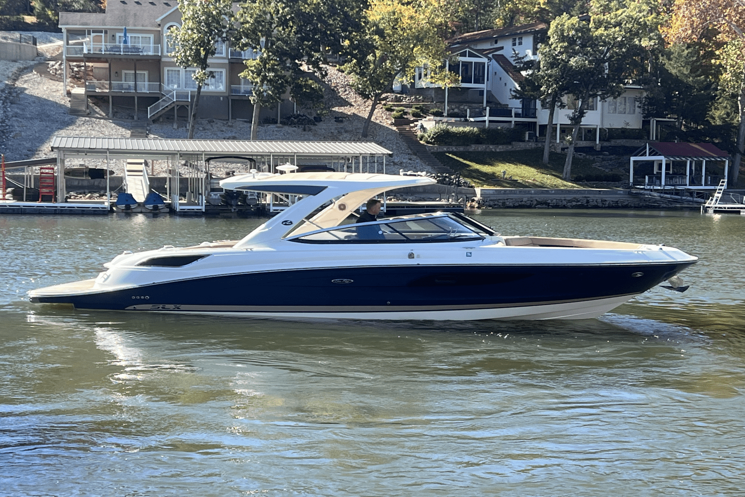 Slide: The Image of Sea Ray 350 SLX 2016 - 1