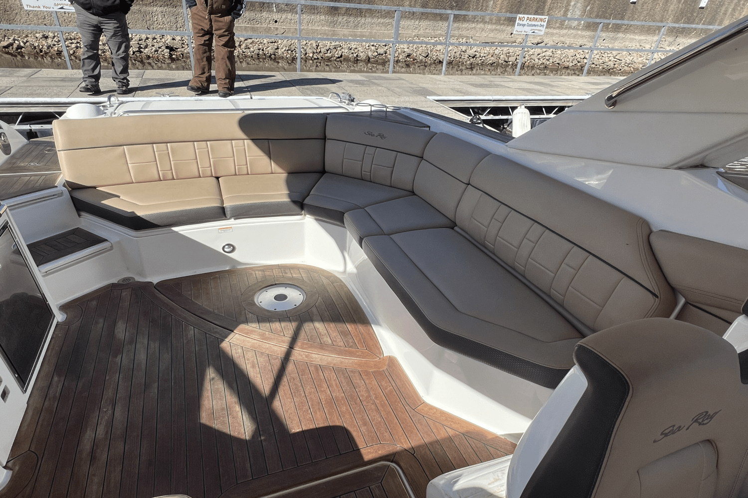 Slide: The Image of Sea Ray 350 SLX 2016 - 13