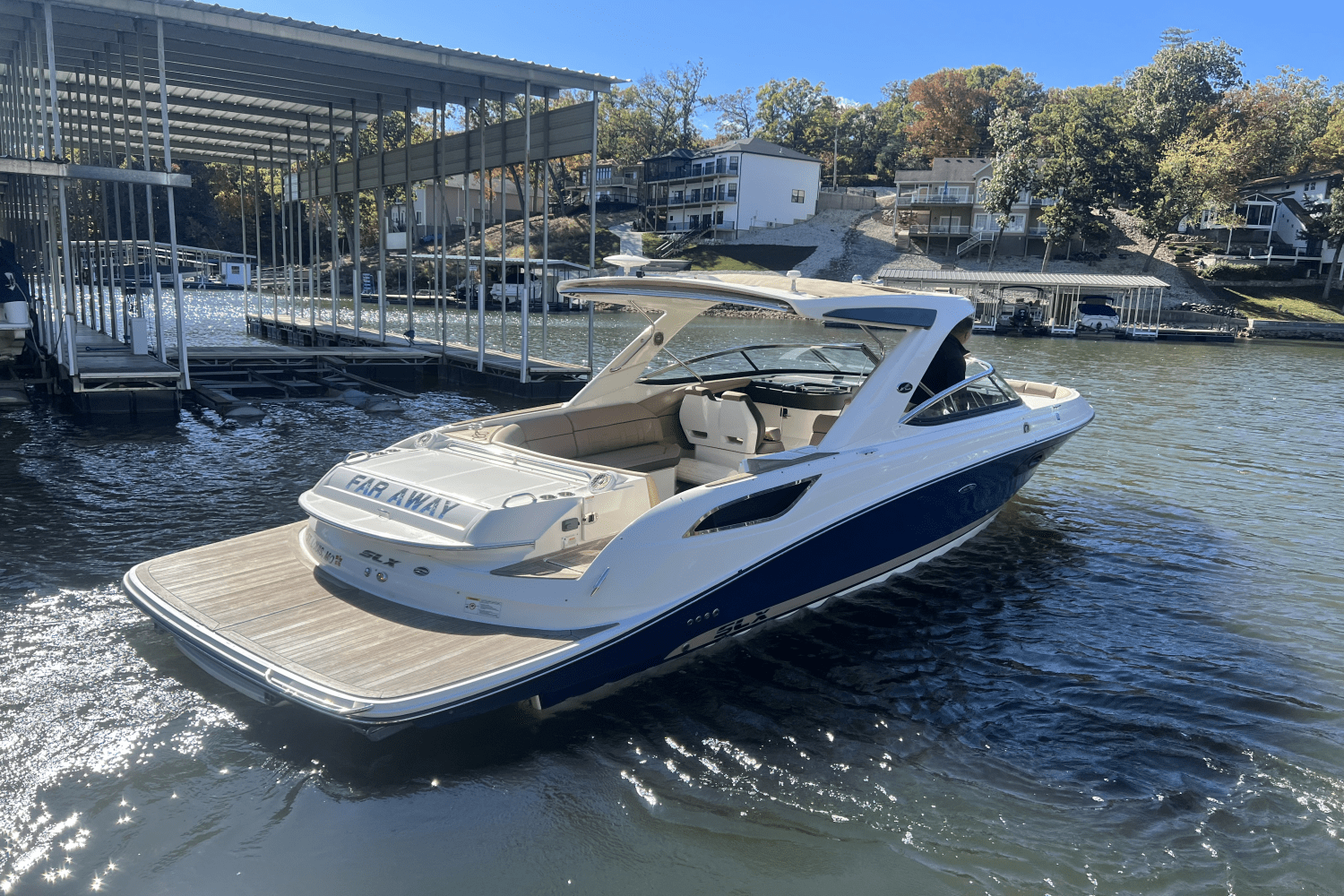 Slide: The Image of Sea Ray 350 SLX 2016 - 3