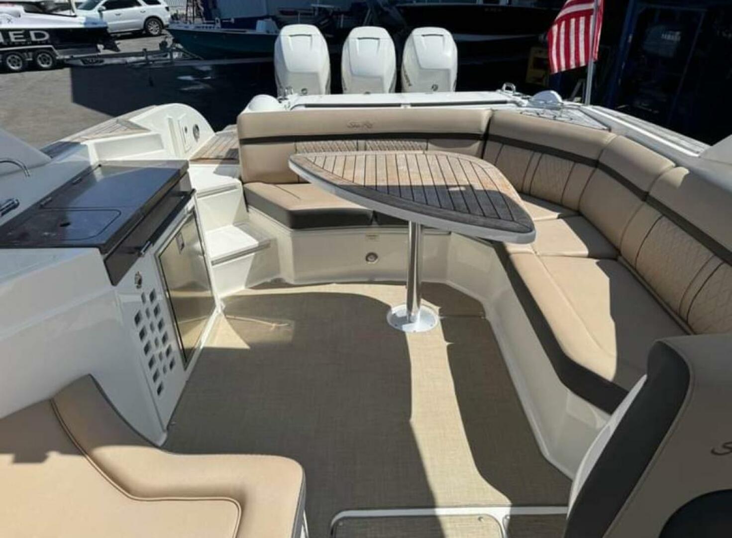 Slide: The Image of Sea Ray 350 SLX 2018 - 5109274
