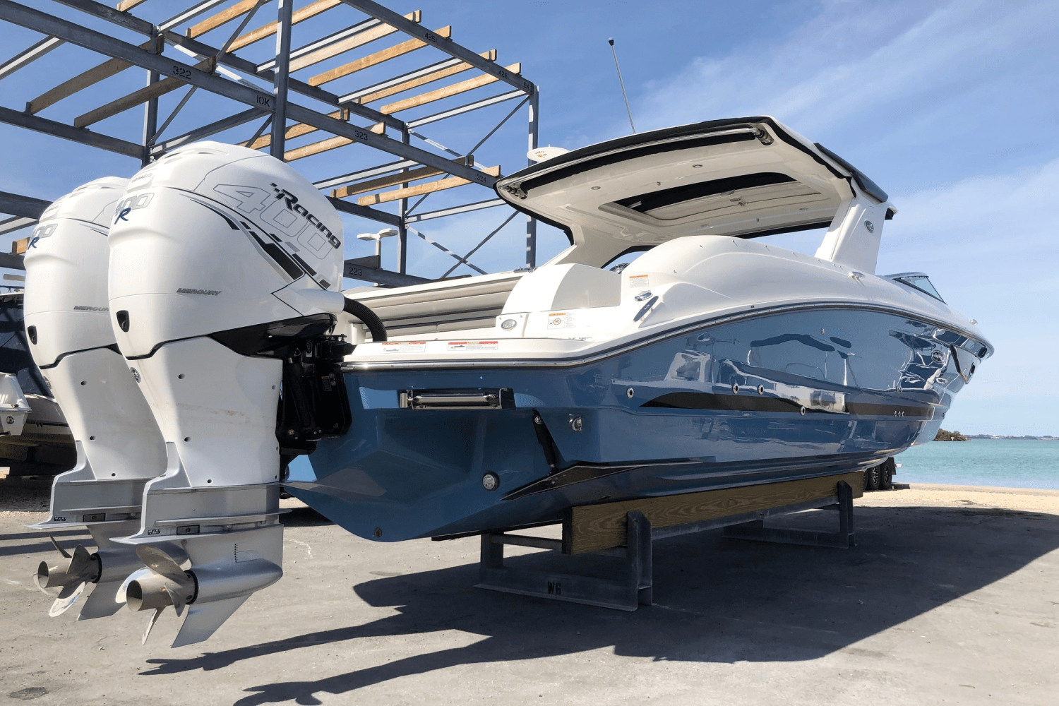 Slide: The Image of Sea Ray 350 SLX OB 2020 - 9