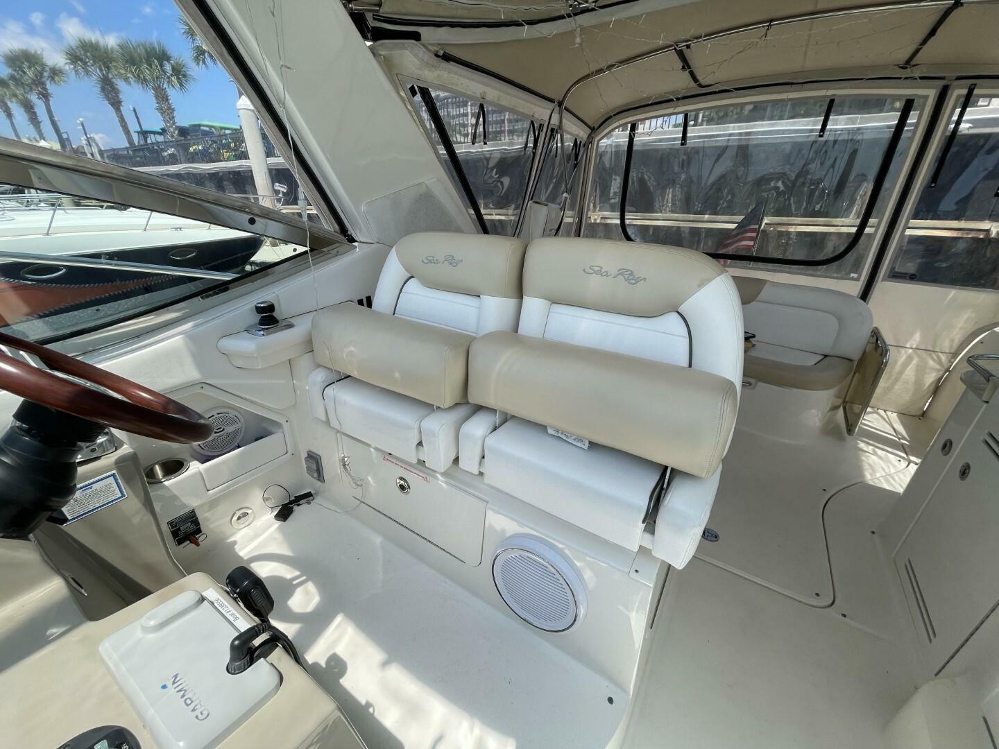 Slide: The Image of Sea Ray 350 Sundancer 2010 - 5048031
