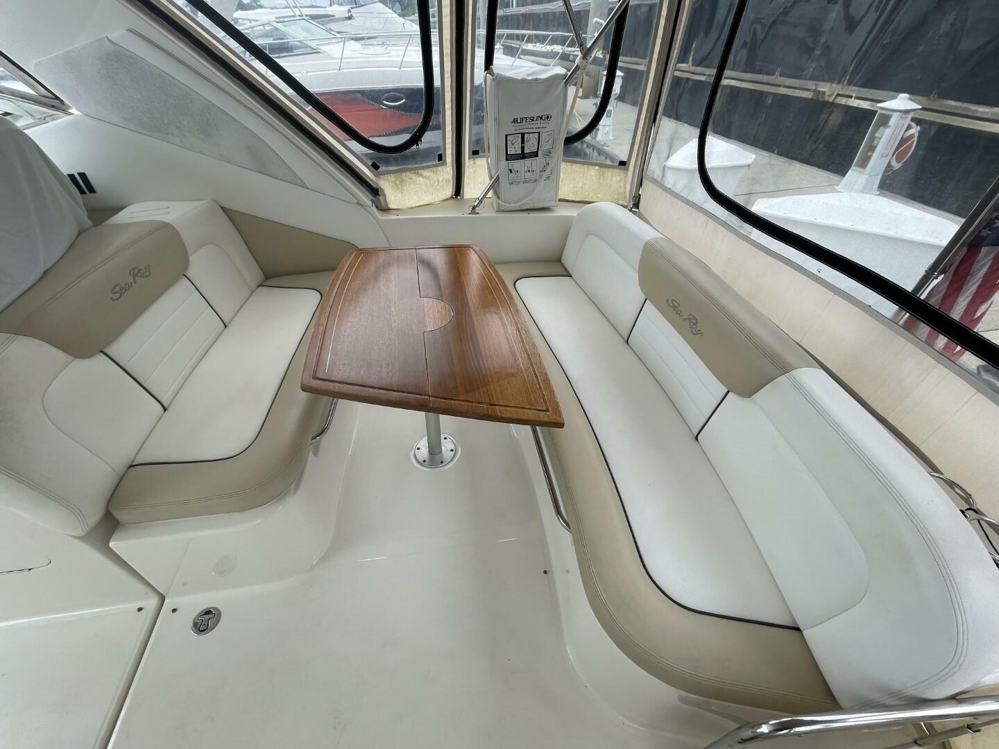 Slide: The Image of Sea Ray 350 Sundancer 2010 - 5048071