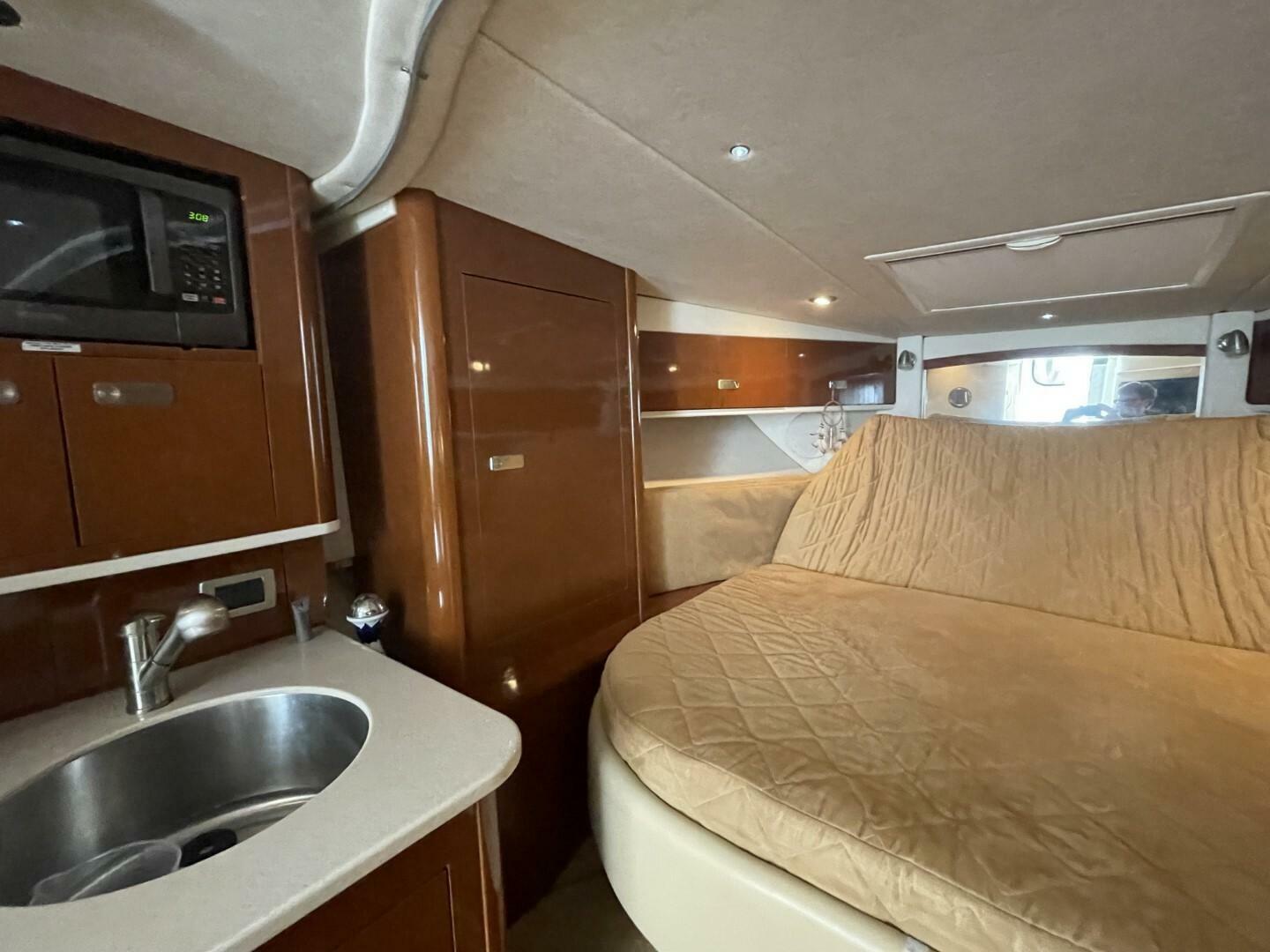 Slide: The Image of Sea Ray 350 Sundancer 2010 - 5048088