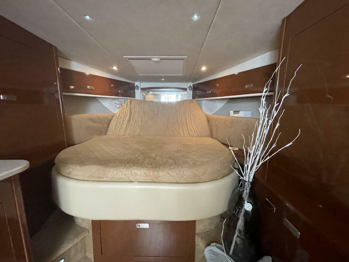 Slide: The Image of Sea Ray 350 Sundancer 2010 - 5048089