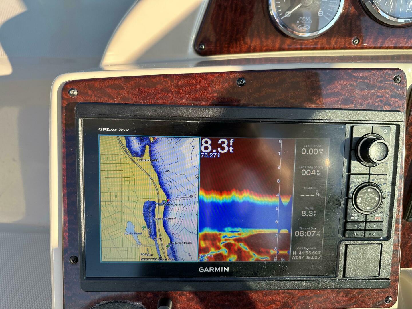 Slide: The Image of Sea Ray 350 Sundancer 2011 - 5057346