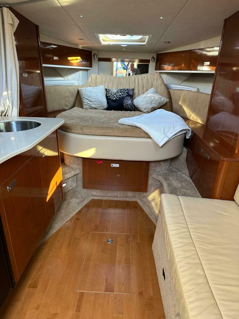 Slide: The Image of Sea Ray 350 Sundancer 2011 - 5057349