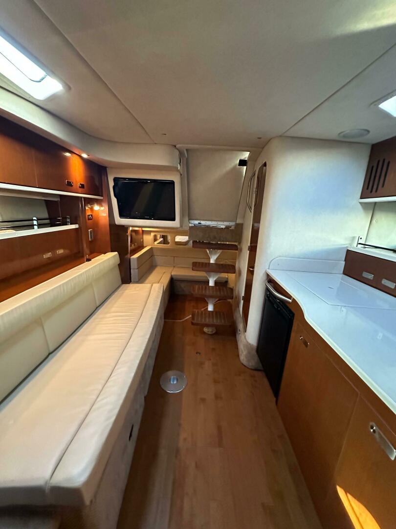 Slide: The Image of Sea Ray 350 Sundancer 2011 - 5057351