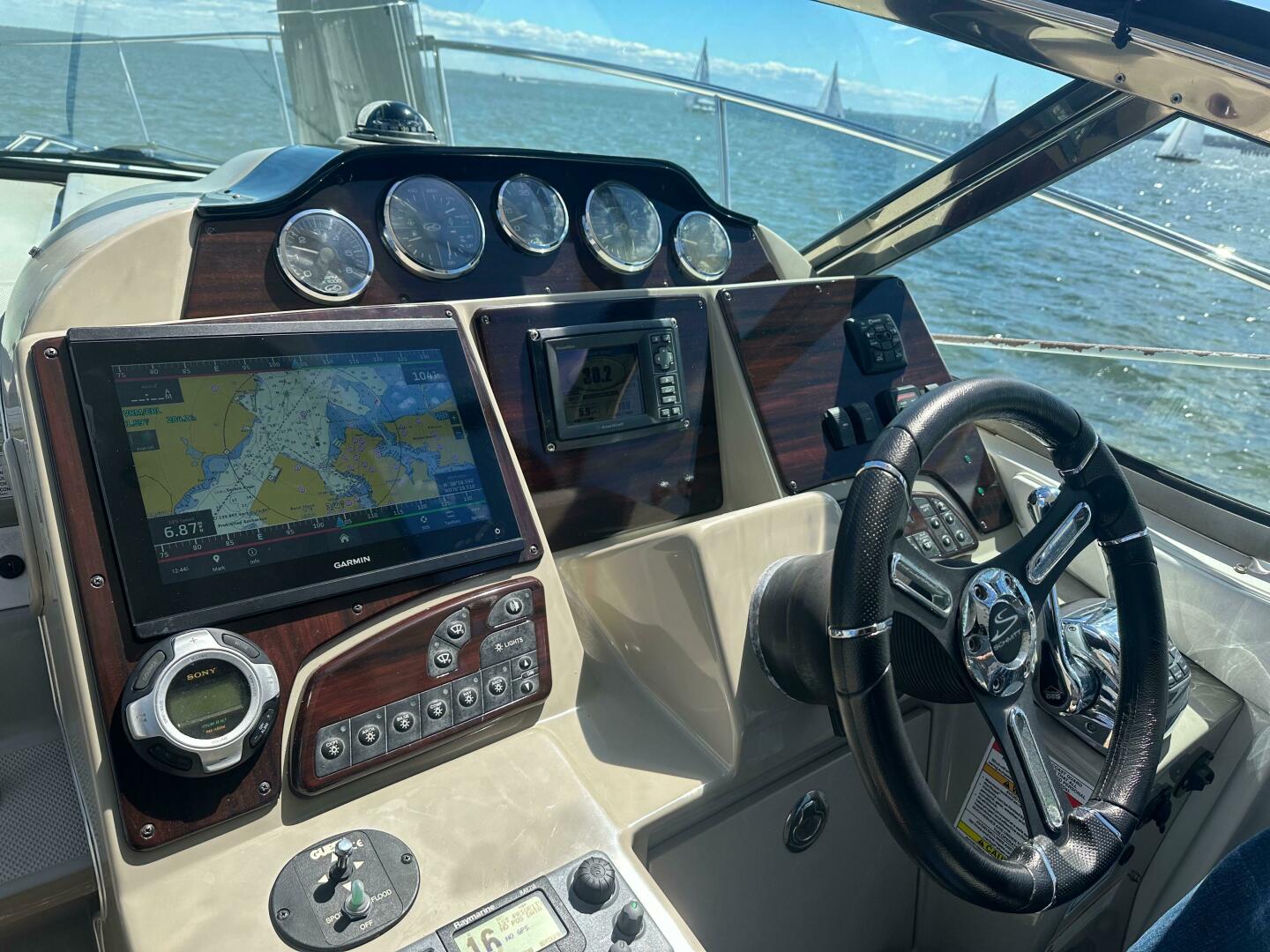 Slide: The Image of Sea Ray 350 Sundancer 2011 - 4301094