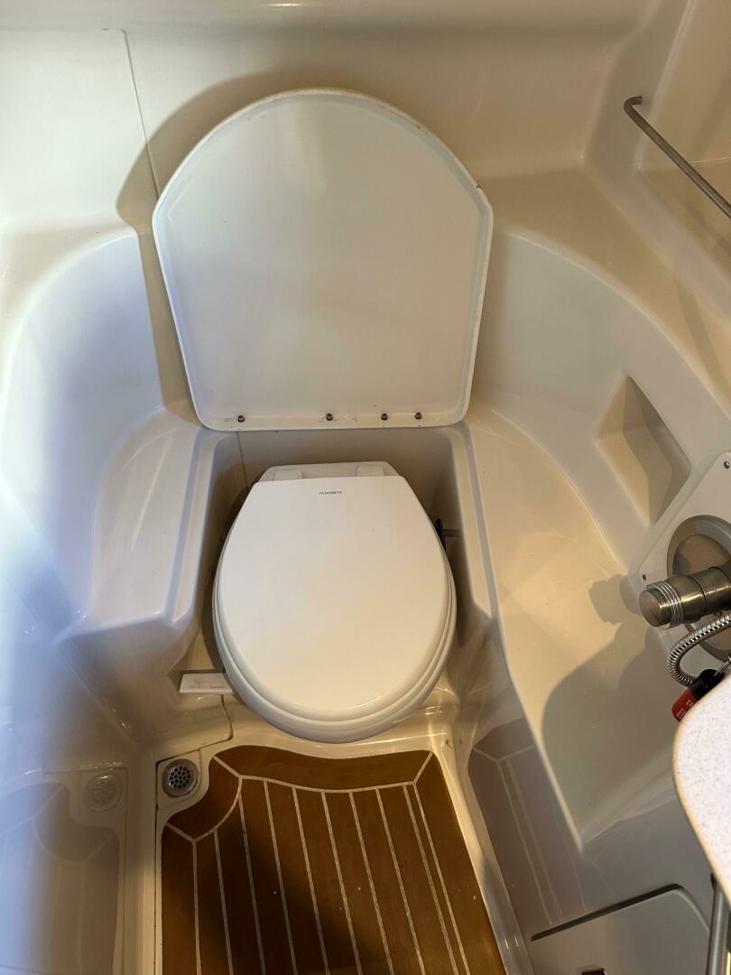 Slide: The Image of Sea Ray 350 Sundancer 2011 - 5057354