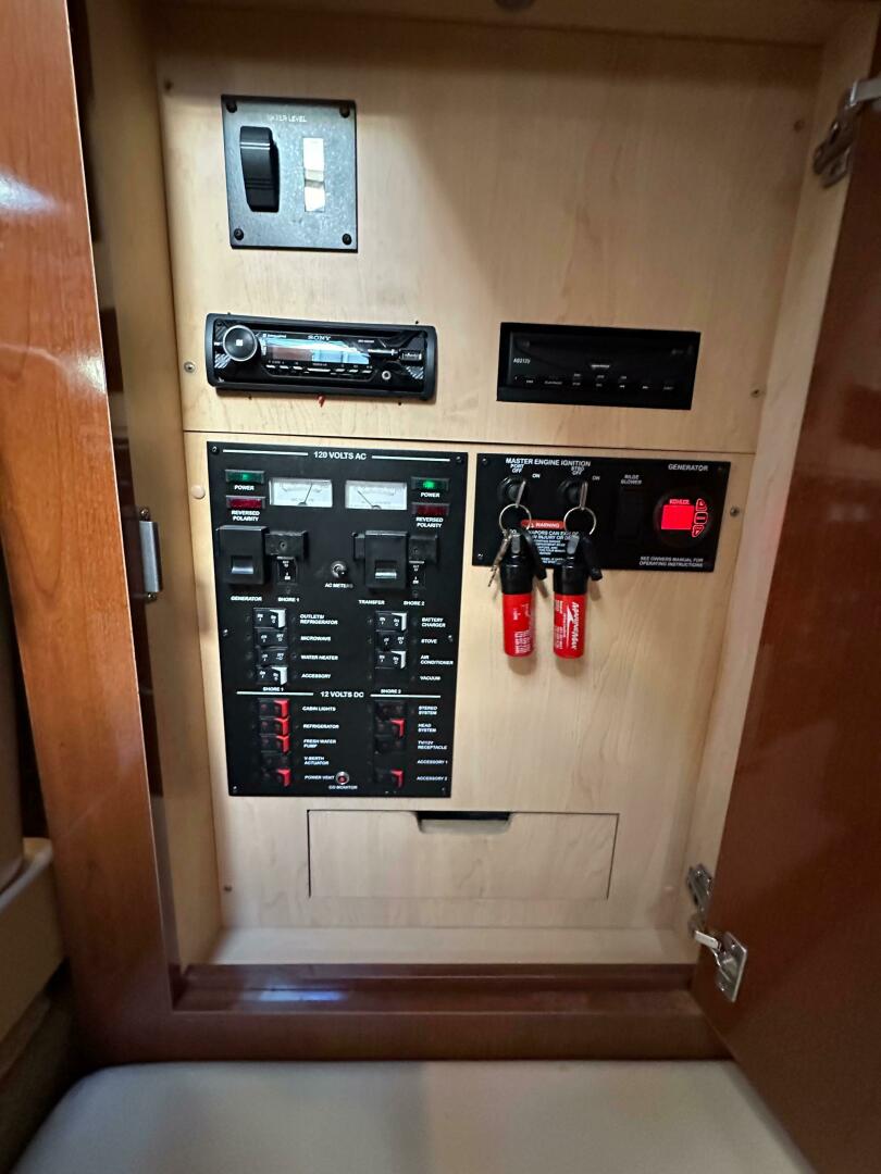 Slide: The Image of Sea Ray 350 Sundancer 2011 - 5057355