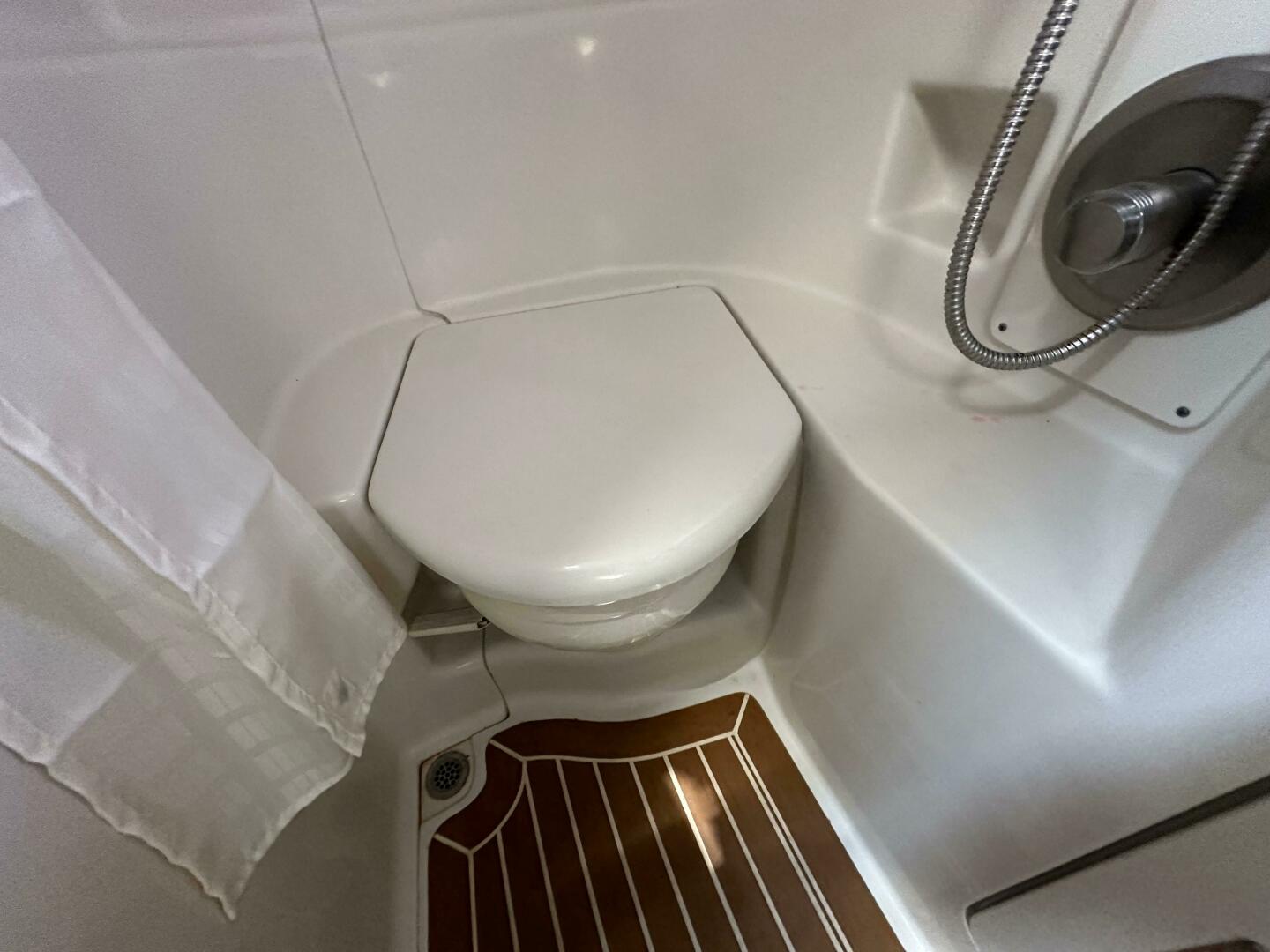 Slide: The Image of Sea Ray 350 Sundancer 2011 - 4301106