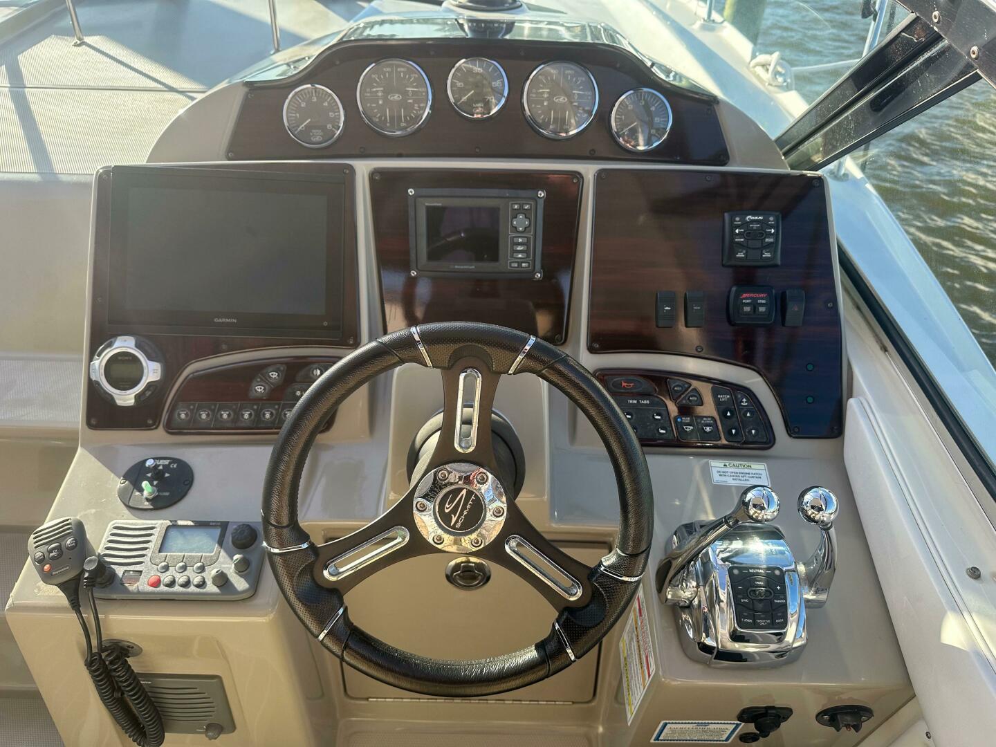Slide: The Image of Sea Ray 350 Sundancer 2011 - 4301134
