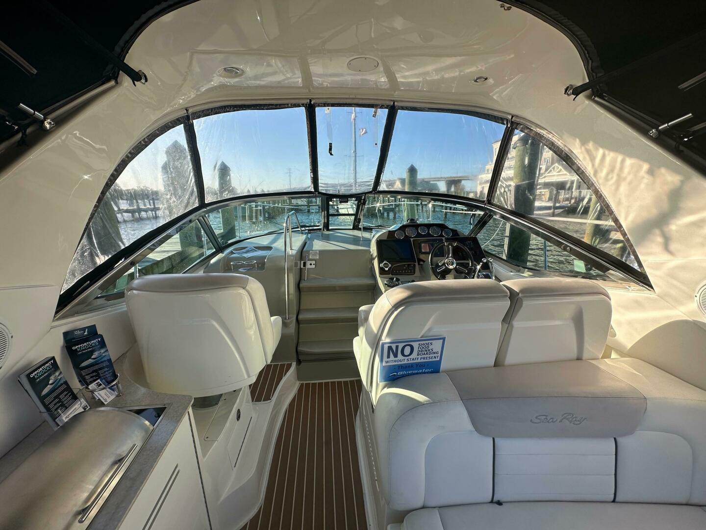 Slide: The Image of Sea Ray 350 Sundancer 2011 - 4301132