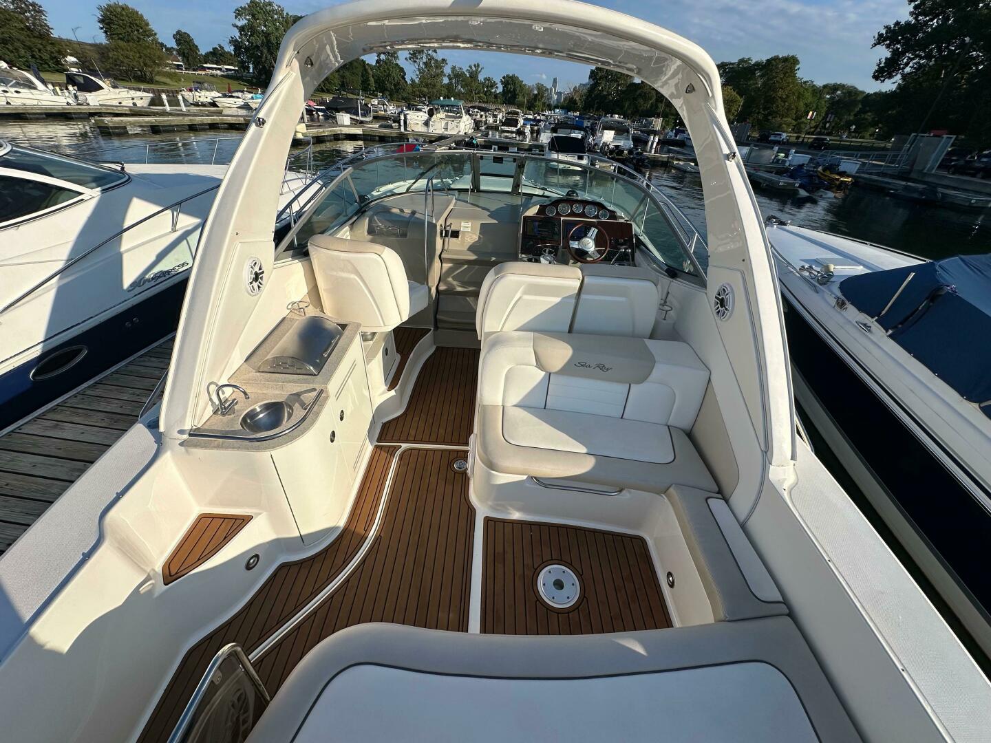 Slide: The Image of Sea Ray 350 Sundancer 2011 - 5057339