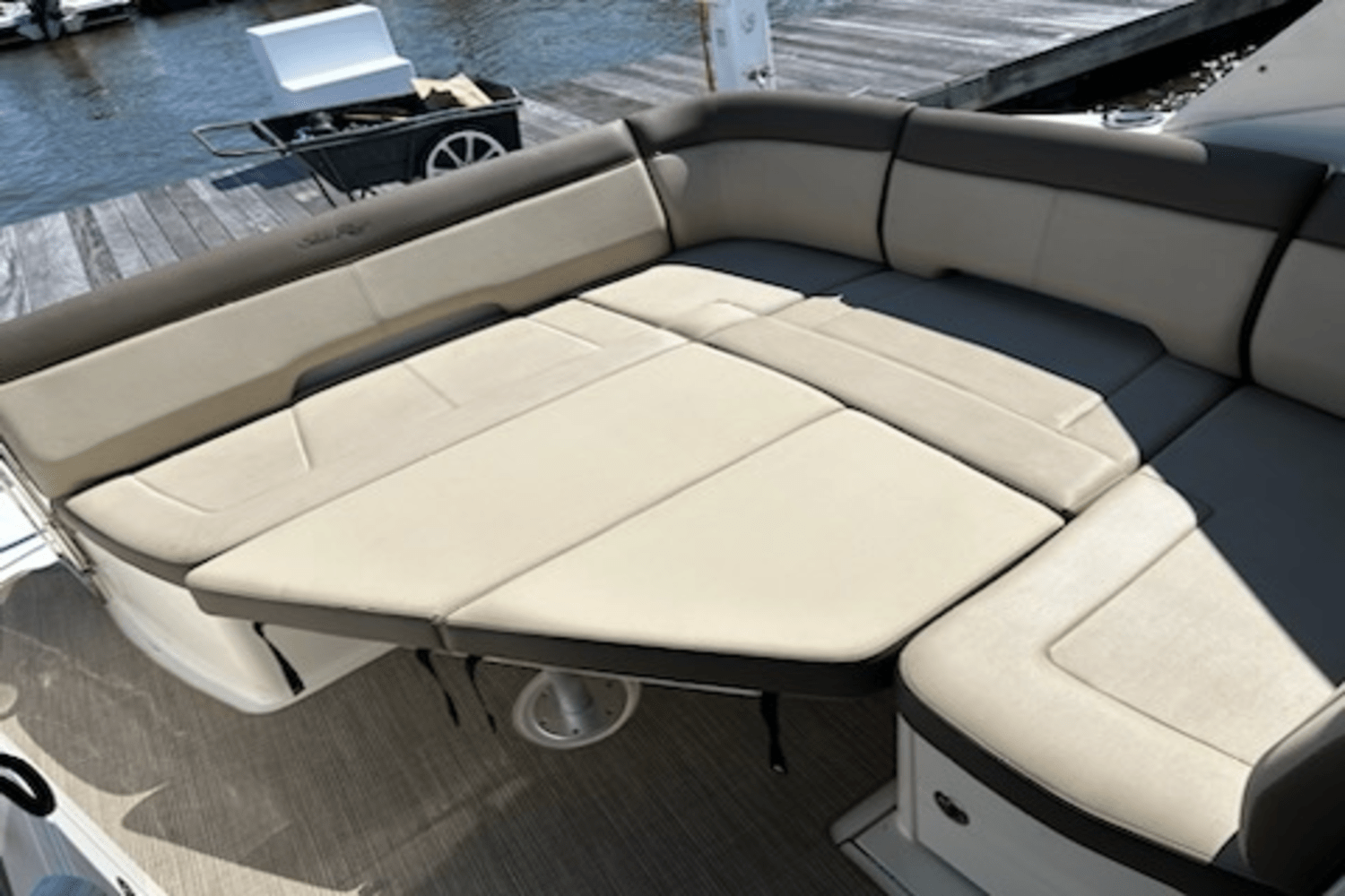 Slide: The Image of Sea Ray 350 SUNDANCER 2013 - 13