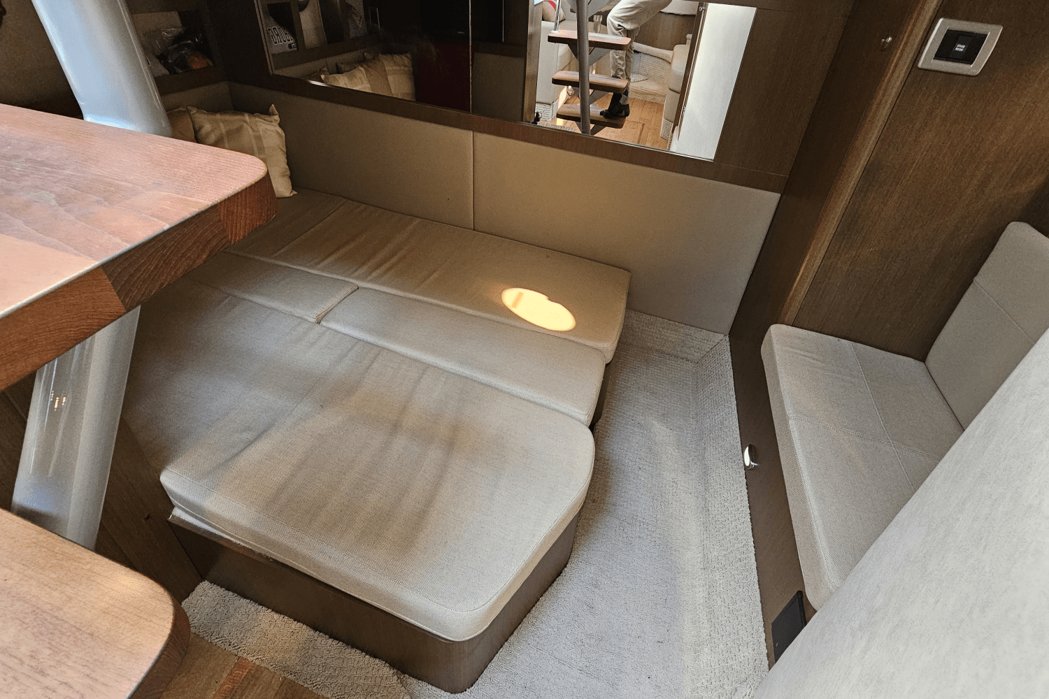 Slide: The Image of Sea Ray 350 SUNDANCER 2013 - 45