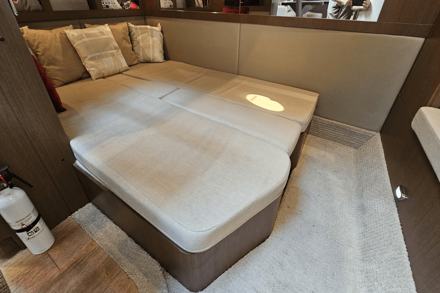 Slide: The Image of Sea Ray 350 SUNDANCER 2013 - 46