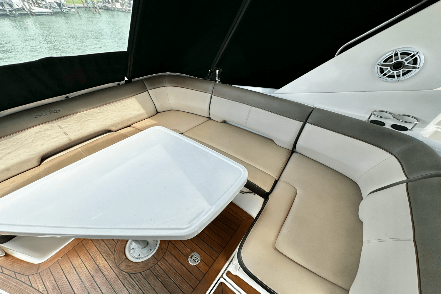 Slide: The Image of Sea Ray 350 SUNDANCER 2014 - 19